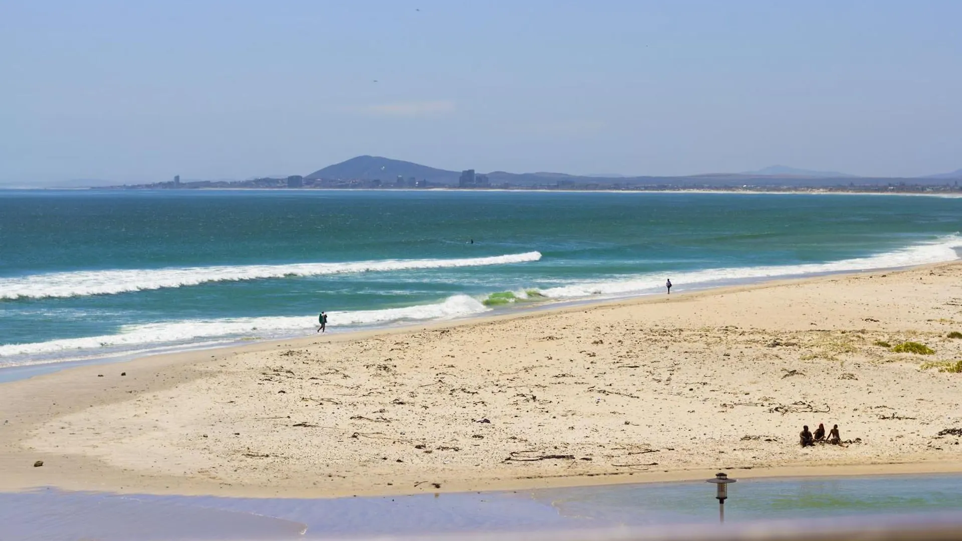 Lagoon Beach 302A By Hostagents Cape Town
